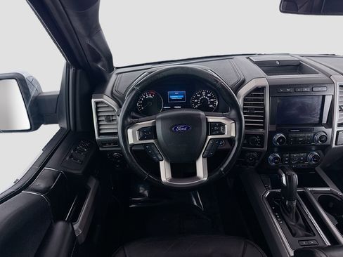 Used 2019 Ford F150 Platinum w/ Equipment Group 701A Luxury image 17