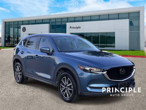Used 2018 MAZDA CX-5 Touring w/ Preferred Equipment Package FWD image 1
