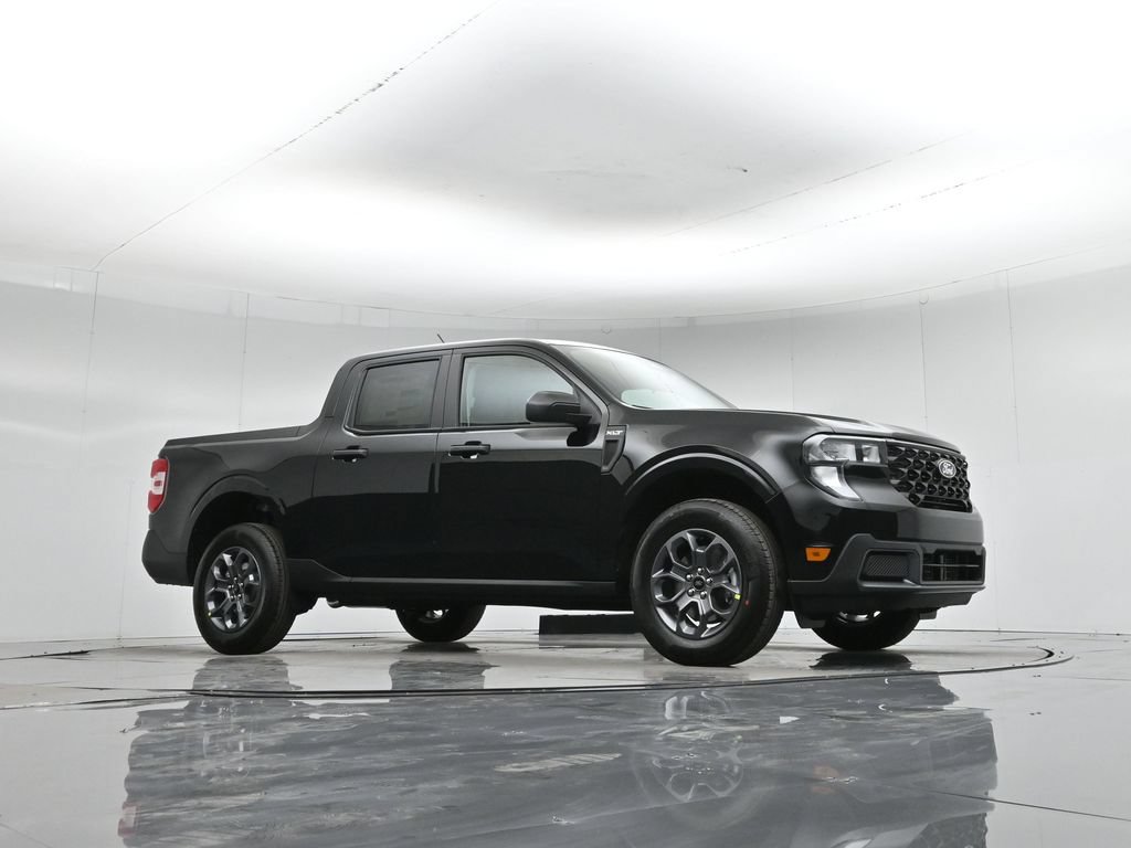 New 2026 Ford Maverick XLT FWD image 3