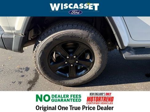 Used 2021 Jeep Wrangler Unlimited Sahara AWD/4WD image 27