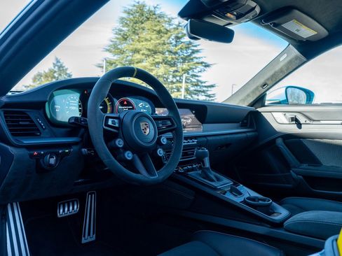 Certified 2024 Porsche 911 GT3 RS image 4