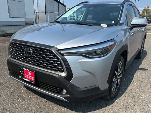 Certified 2024 Toyota Corolla Cross XLE FWD image 1