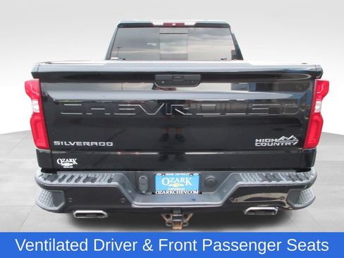 Used 2019 Chevrolet Silverado 1500 High Country w/ Technology Package AWD/4WD image 4