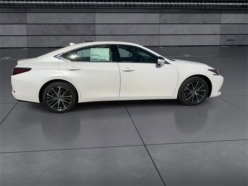 New 2025 Lexus ES 350 w/ Premium Package image 9