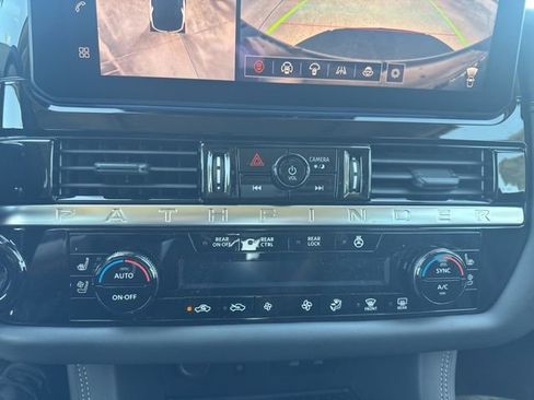 New 2026 Nissan Pathfinder Platinum image 15