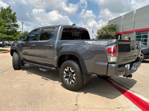 Used 2023 Toyota Tacoma TRD Off-Road w/ Technology Package AWD/4WD image 8