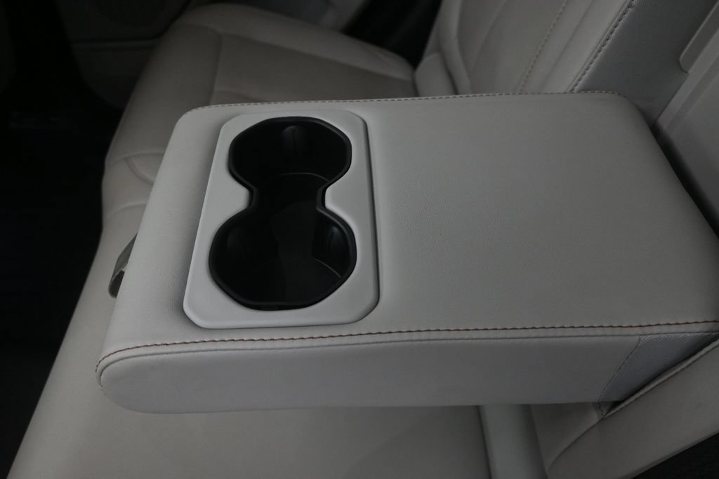 Used 2023 Jeep Grand Cherokee Overland RWD image 17