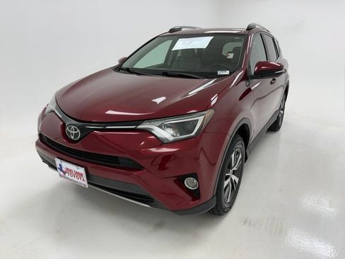 Used 2018 Toyota RAV4 XLE w/ Plus Extra Value Package FWD image 4