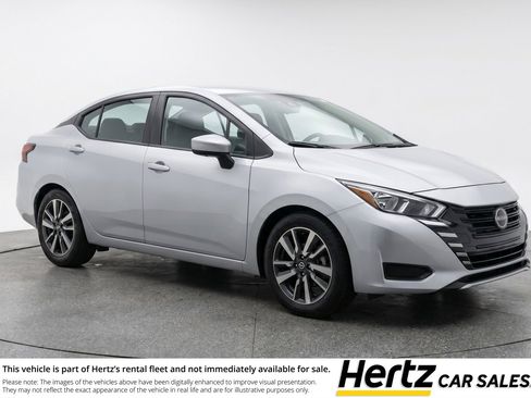 Used 2025 Nissan Versa SV image 1