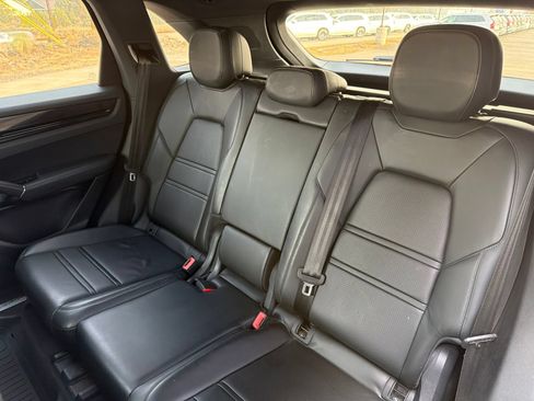 Used 2019 Porsche Cayenne AWD/4WD image 22