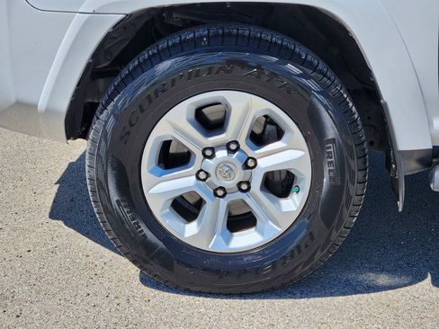 Used 2018 Toyota 4Runner SR5 image 10