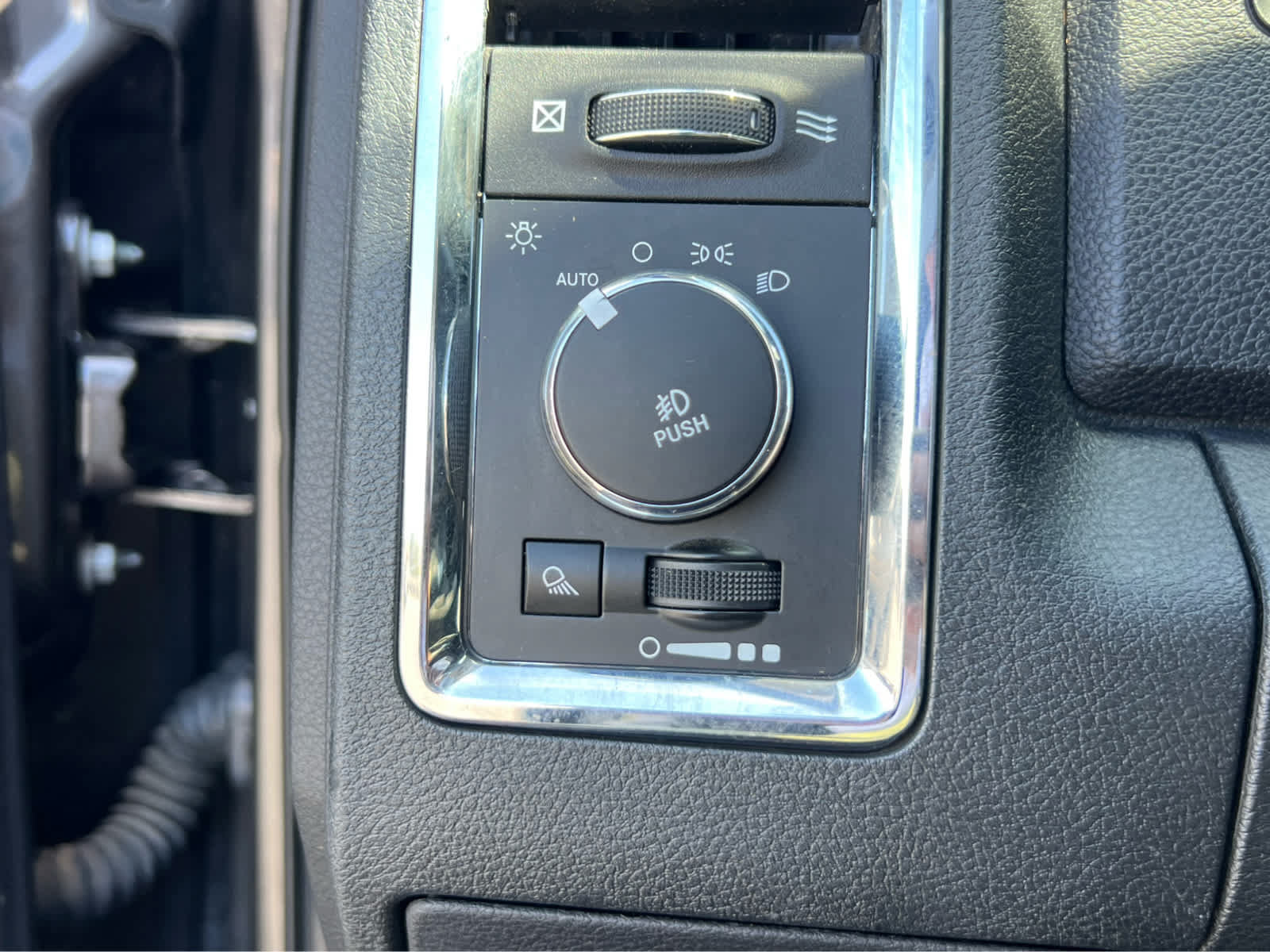 Used 2017 RAM 3500 Laramie w/ Sport Appearance Group AWD/4WD image 33