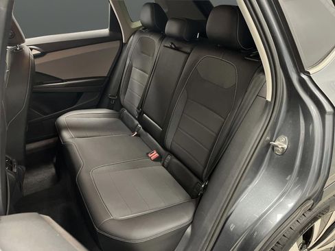 Used 2023 Volkswagen Taos SE image 28