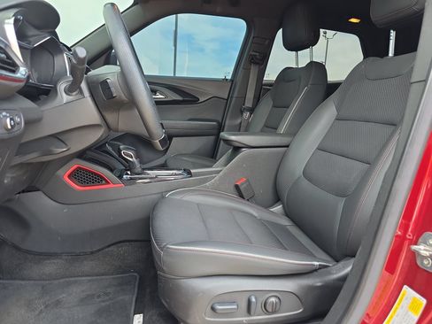 Used 2023 Chevrolet TrailBlazer RS w/ Sun and Liftgate Package FWD image 10