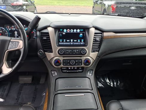 Used 2020 GMC Yukon XL Denali w/ Denali Ultimate Package AWD/4WD image 13