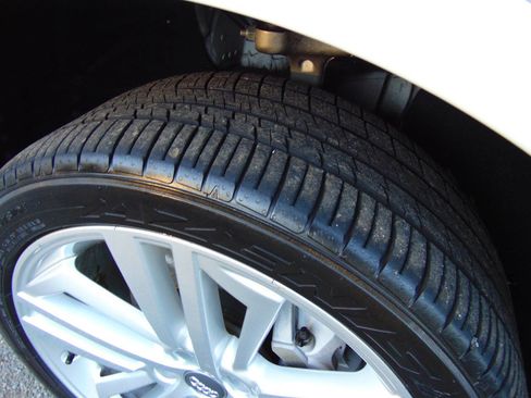 Used 2018 Audi Q5 2.0T Premium Plus w/ Premium Plus Package image 59