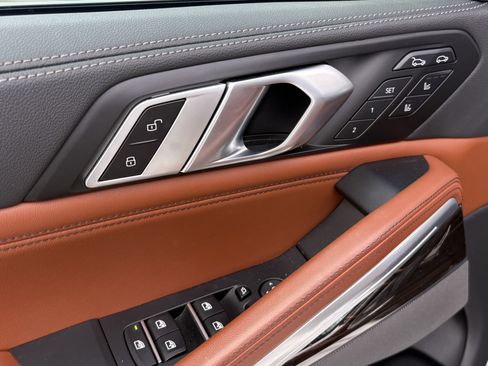 Used 2023 BMW X6 xDrive40i w/ Executive Package image 17