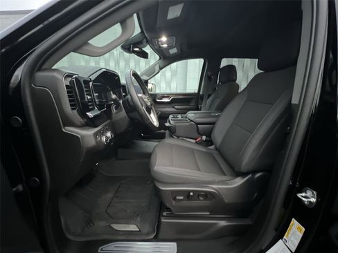 Used 2024 GMC Sierra 1500 Elevation w/ LPO, Elevation Black Package image 11