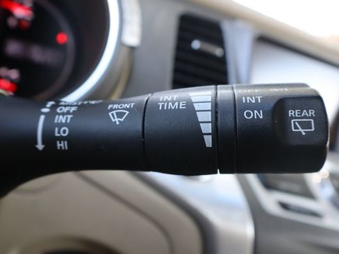 Used 2013 Nissan Murano SV AWD/4WD image 32