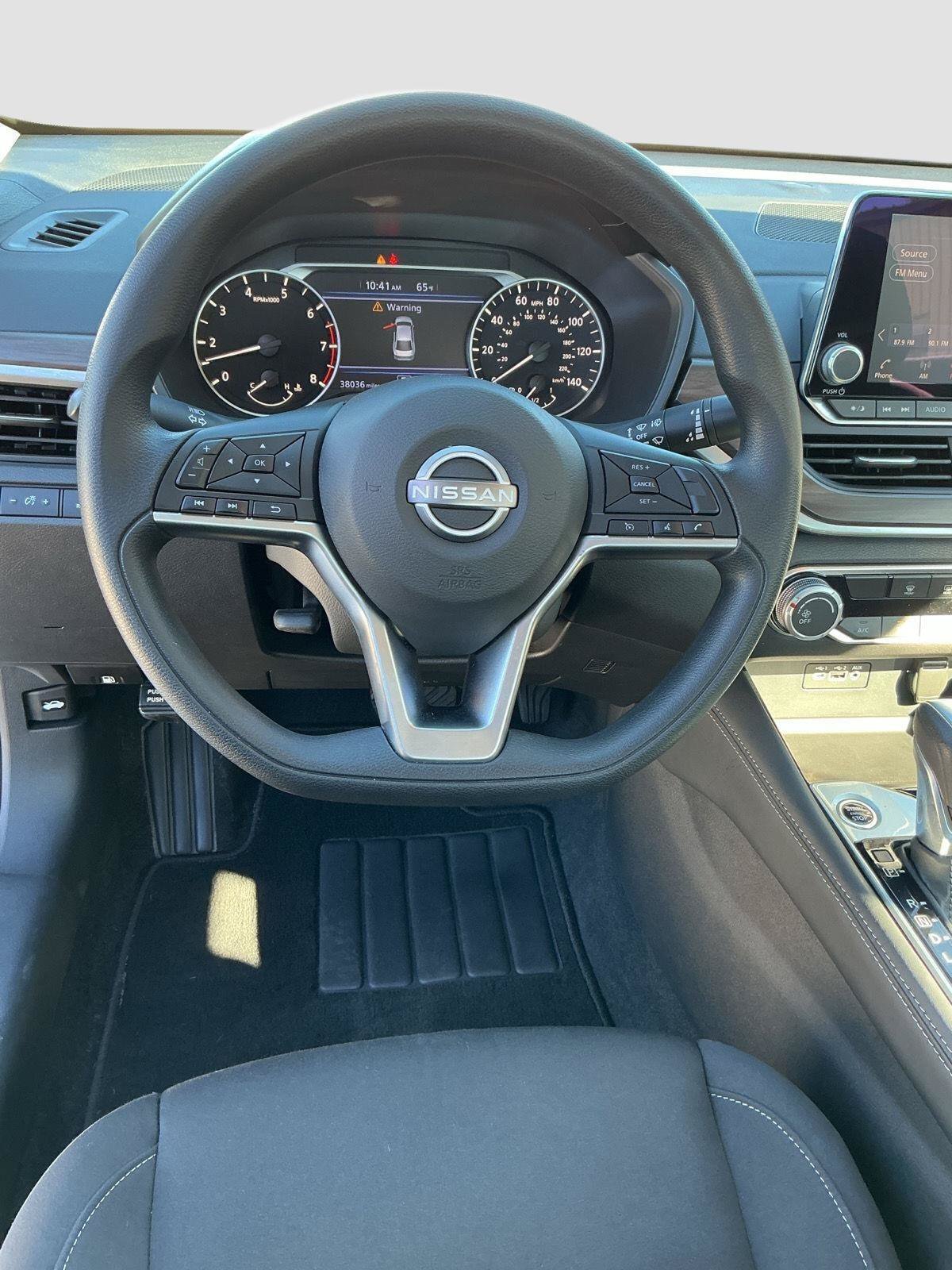 Used 2023 Nissan Altima 2.5 SV FWD image 15