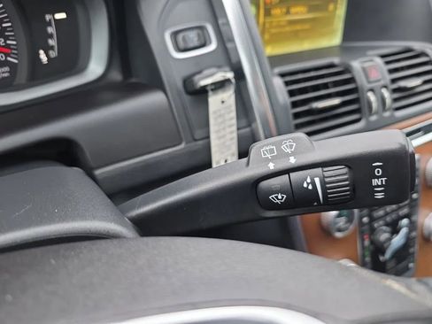 Used 2017 Volvo XC60 T5 Inscription image 23