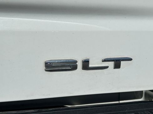 Used 2020 GMC Sierra 1500 SLT w/ SLT Premium Package image 28