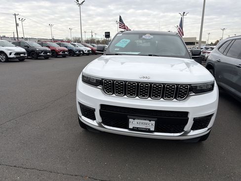 Used 2022 Jeep Grand Cherokee L Summit image 2