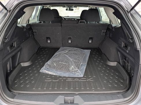Used 2025 Subaru Outback image 18