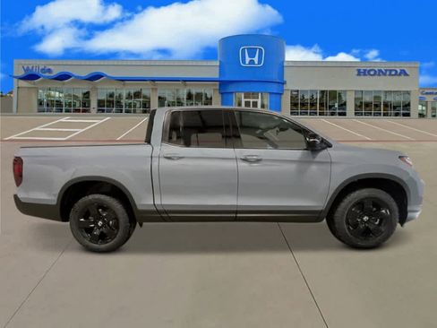 New 2026 Honda Ridgeline Black Edition image 8