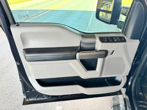 Used 2020 Ford F250 XLT w/ XLT Premium Package AWD/4WD image 10