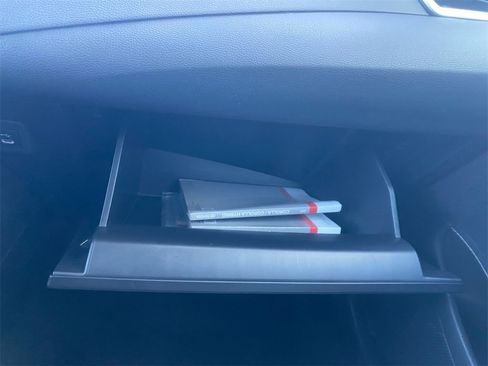 Used 2024 Toyota Corolla LE image 28