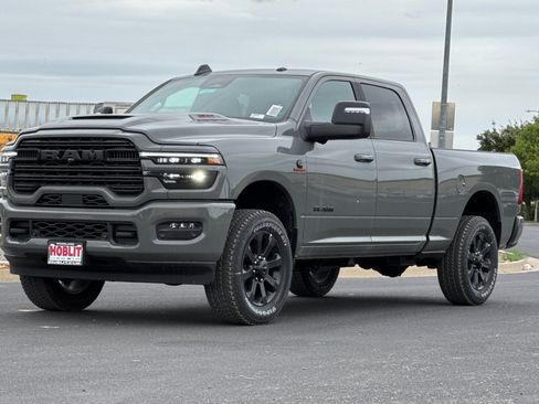 New 2026 RAM 2500 Laramie w/ Night Edition AWD/4WD image 7
