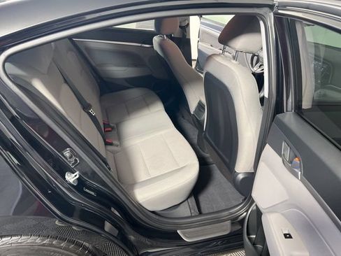 Used 2020 Hyundai Elantra Value Edition FWD image 28