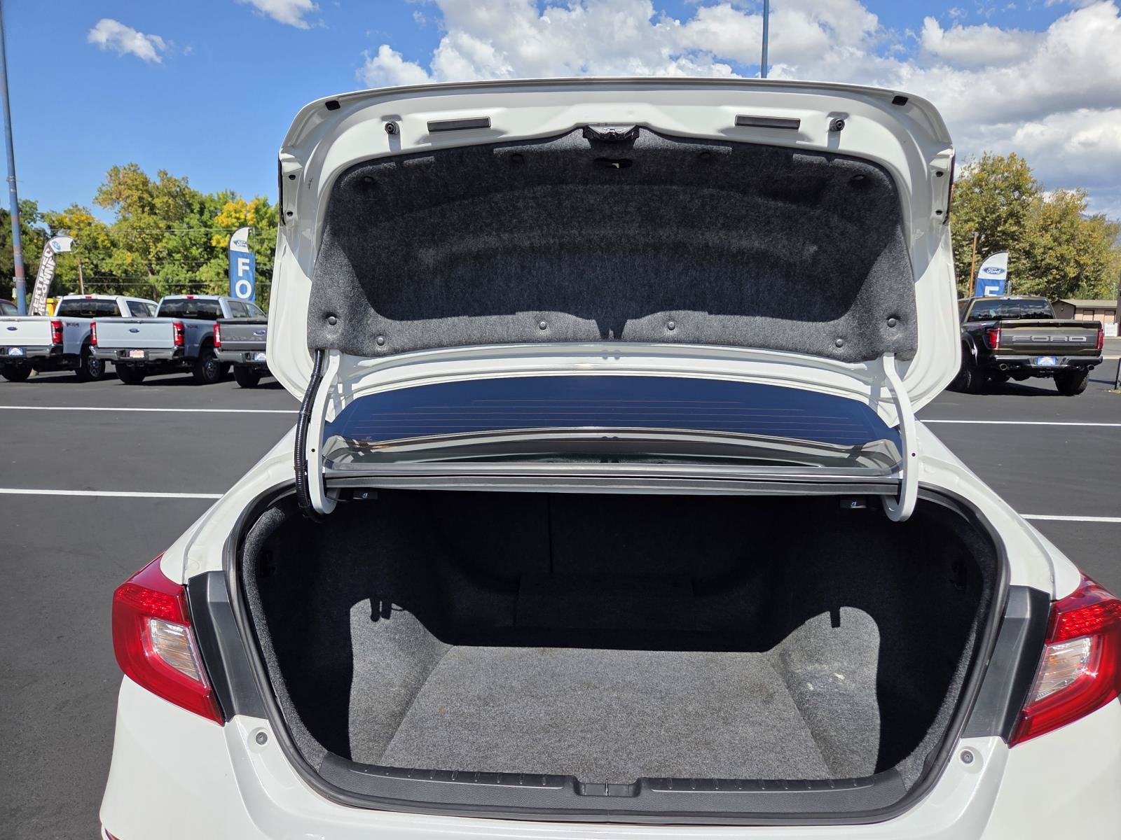 Used 2019 Honda Accord Sport image 17