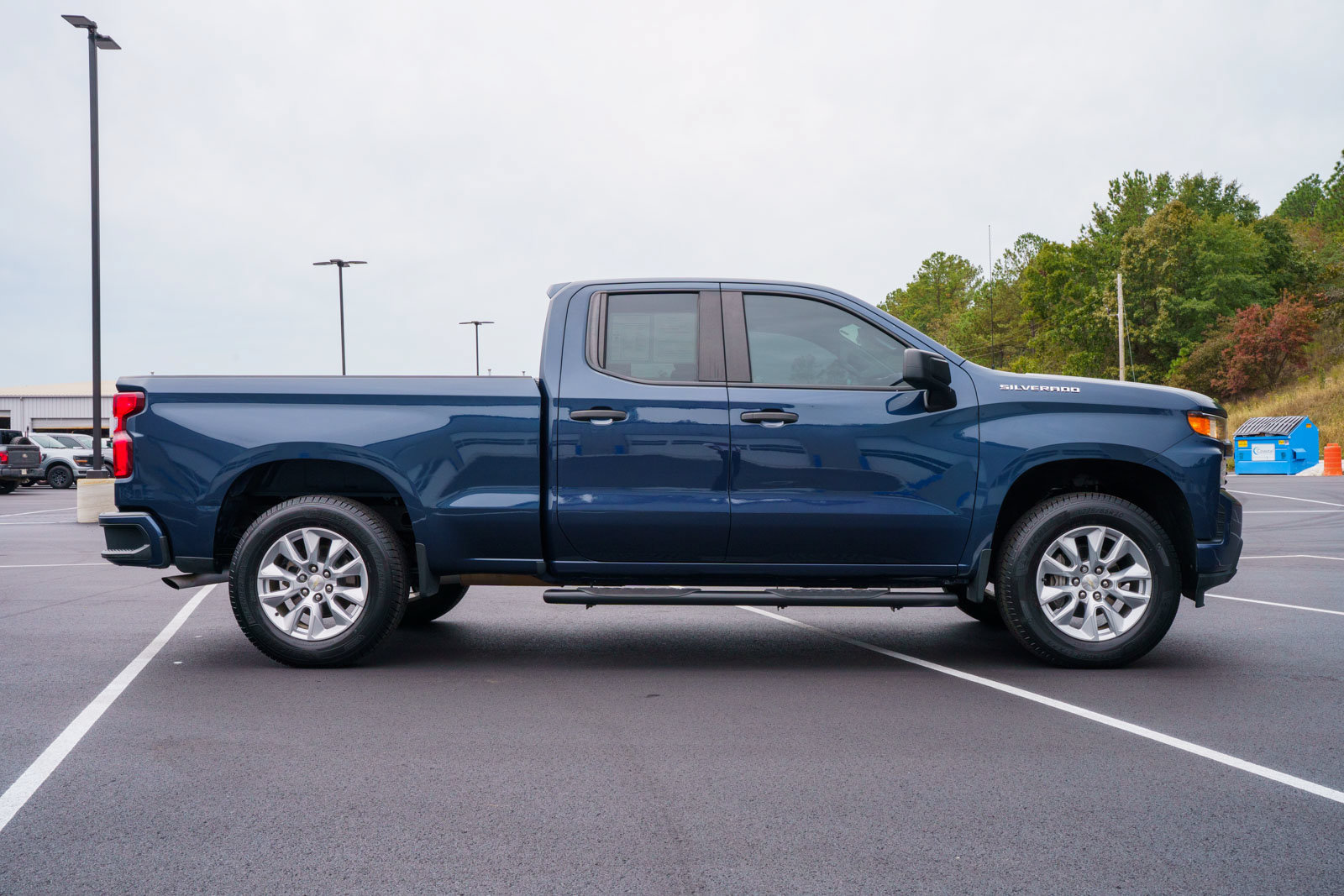 Used 2020 Chevrolet Silverado 1500 Custom w/ Custom Value Package RWD image 9