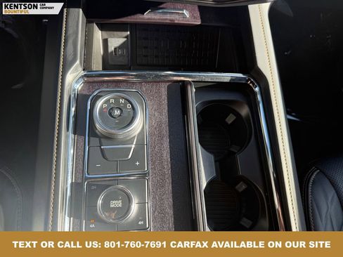 Used 2024 Ford Expedition Platinum image 31