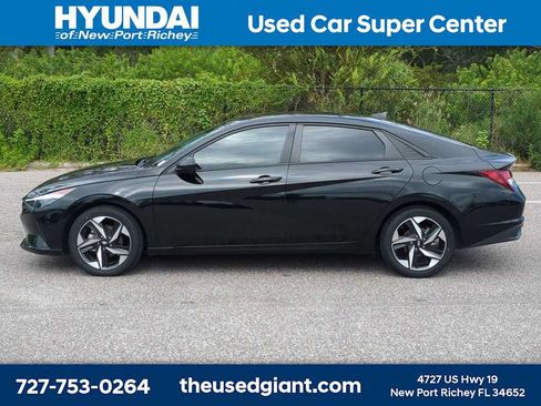 Certified 2023 Hyundai Elantra SEL w/ Convenience Package FWD image 2