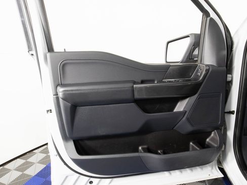 Used 2022 Ford F150 XLT w/ Equipment Group 302A High image 9