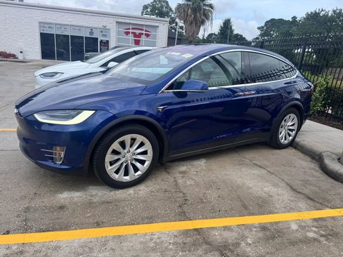 Used 2020 Tesla Model X Long Range AWD/4WD image 3