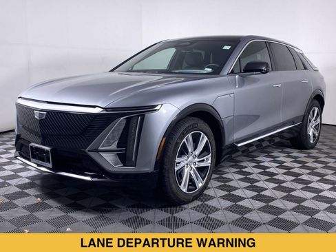 Used 2024 Cadillac Lyriq Tech AWD/4WD image 18