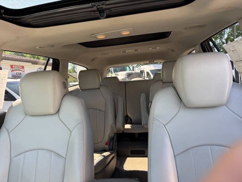 Used 2017 Buick Enclave Leather AWD/4WD image 23