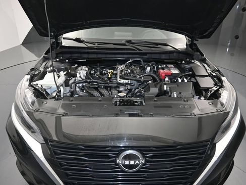 Used 2025 Nissan Altima 2.5 SV FWD image 27