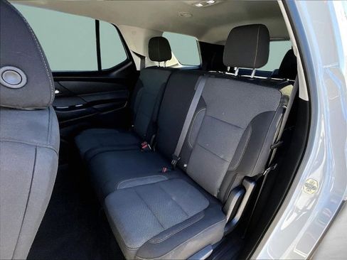 Used 2021 Chevrolet Traverse LS image 27