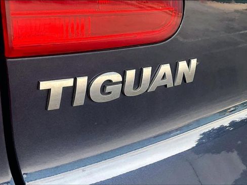 Used 2016 Volkswagen Tiguan S FWD image 10