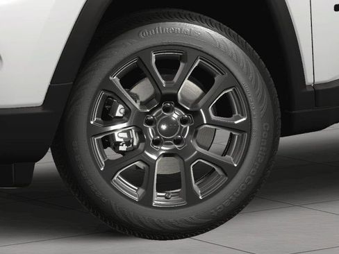 New 2024 Jeep Compass Latitude w/ Sun and Sound Group image 9