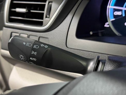 Used 2017 Toyota Camry XLE image 21