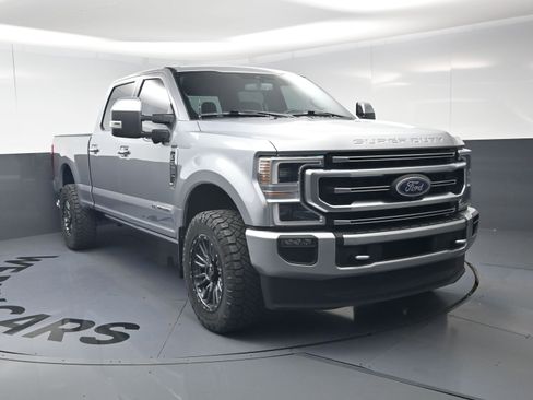 Used 2022 Ford F250 Platinum w/ FX4 Off-Road Package AWD/4WD image 14
