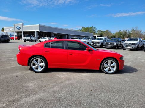 Used 2017 Dodge Charger R/T w/ Plus Group image 6