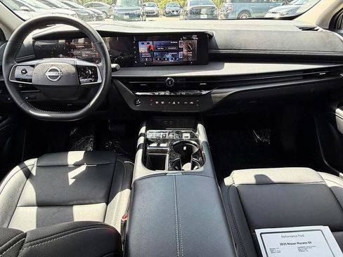 Used 2025 Nissan Murano SV FWD image 32