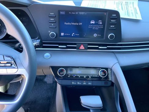 Used 2022 Hyundai Elantra SEL FWD image 59